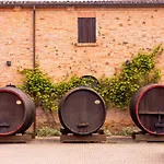 アパート Castello Di Ribano Le Dimore サヴィニャーノ・スル・ルビコーネ